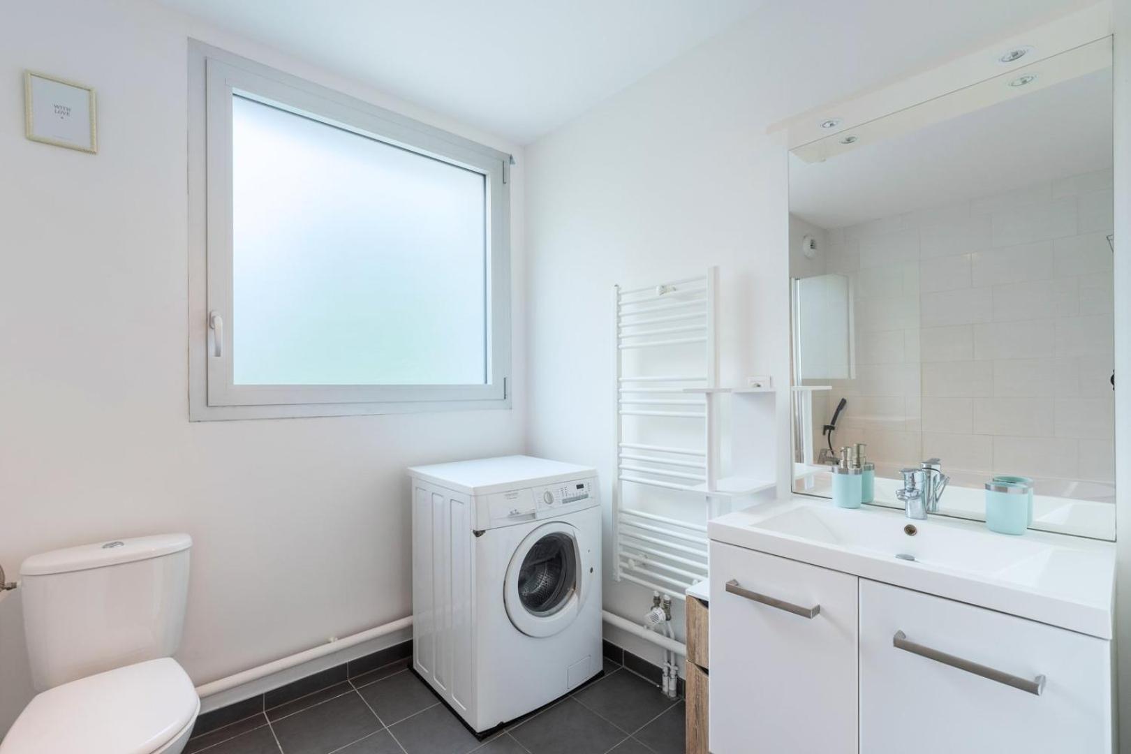 Apartment Near Metro With Parking & Balconies Lille Exterior photo